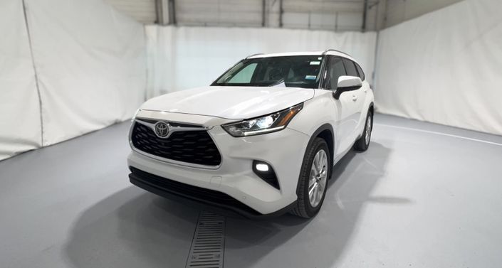 Thumbnail: 2022 Toyota Highlander - 1