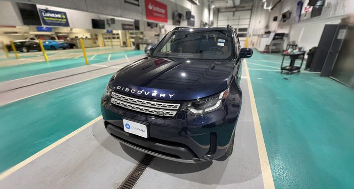 Thumbnail: 2017 Land Rover Discovery - 1