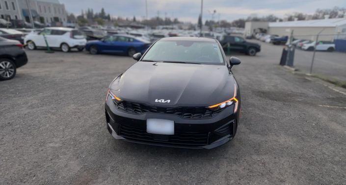 Thumbnail: 2025 Kia K5 - 1