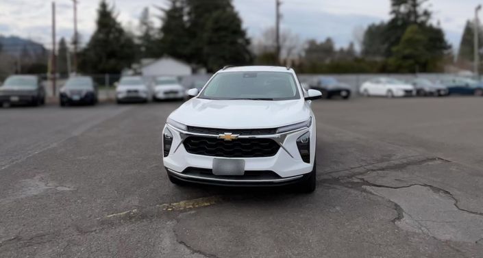 Thumbnail: 2025 Chevrolet Trax - 1