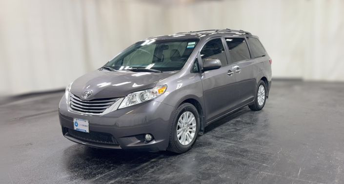 Thumbnail: 2017 Toyota Sienna - 1
