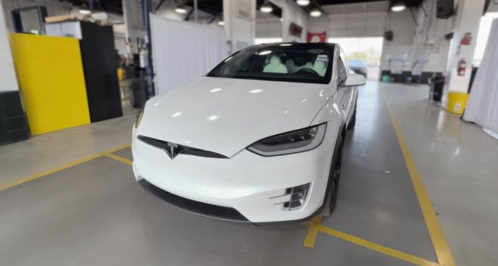 Thumbnail: 2020 Tesla Model X - 1