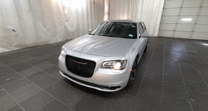 Thumbnail: 2022 Chrysler 300 - 1