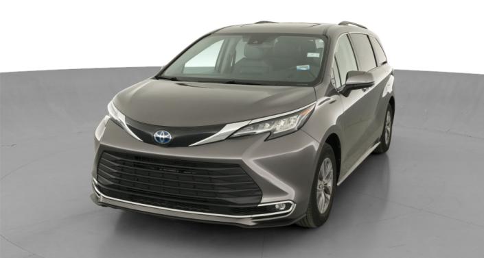 Thumbnail: 2023 Toyota Sienna - 1
