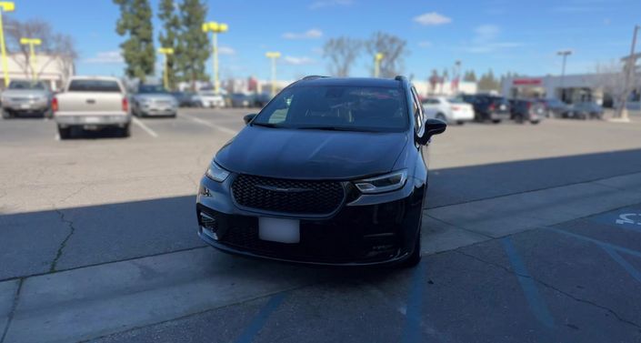 Thumbnail: 2025 Chrysler Pacifica - 1