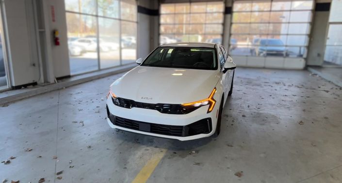 Thumbnail: 2025 Kia K5 - 1