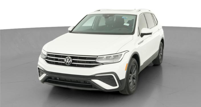 Thumbnail: 2022 Volkswagen Tiguan - 1