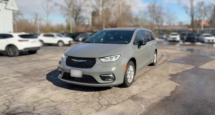 Thumbnail: 2025 Chrysler Pacifica - 1