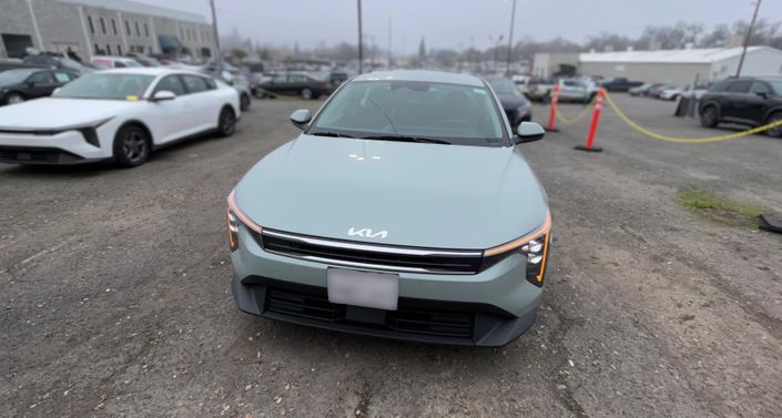 Thumbnail: 2025 Kia K4 - 1