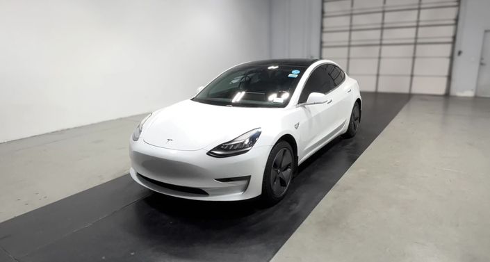 Thumbnail: 2019 Tesla Model 3 - 1