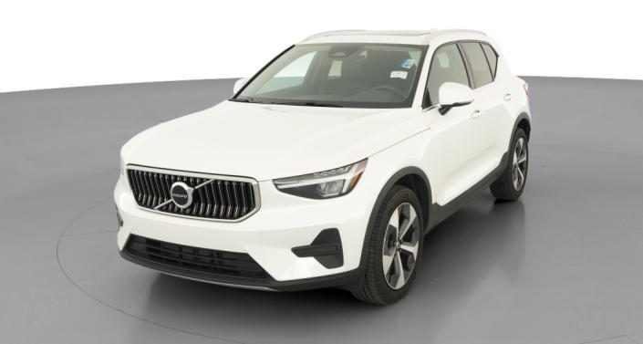 Thumbnail: 2025 Volvo XC40 - 1