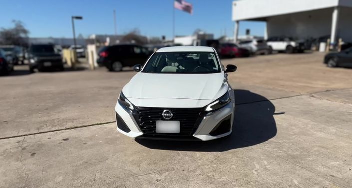 Thumbnail: 2025 Nissan Altima - 1