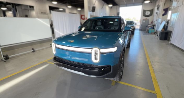 Thumbnail: 2025 Rivian R1T - 1