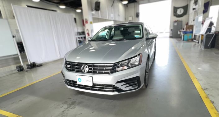 Thumbnail: 2018 Volkswagen Passat - 1