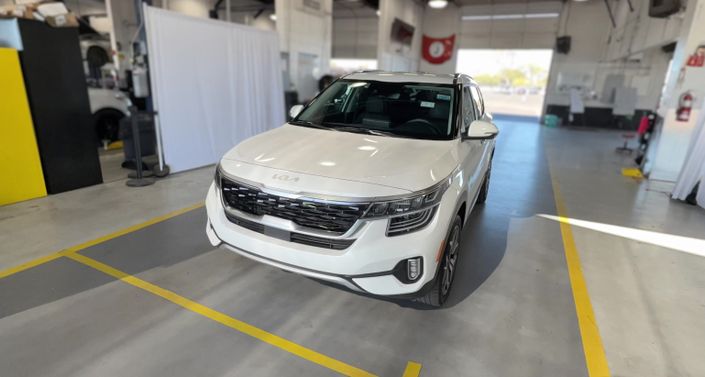 Thumbnail: 2023 Kia Seltos - 1