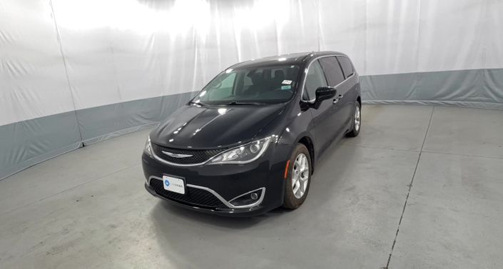 Thumbnail: 2017 Chrysler Pacifica - 1