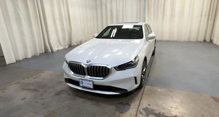 Thumbnail: 2026 BMW 5 Series - 1