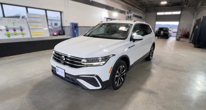 Thumbnail: 2023 Volkswagen Tiguan - 1
