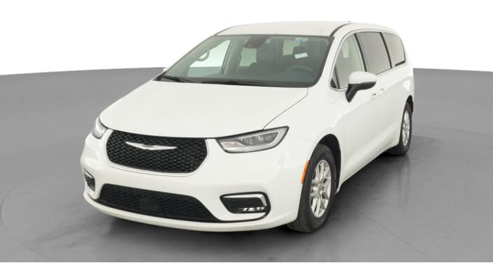 Thumbnail: 2023 Chrysler Pacifica - 1