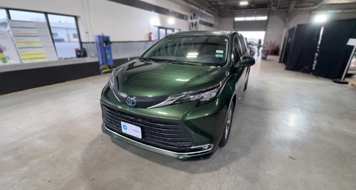 Thumbnail: 2022 Toyota Sienna - 1