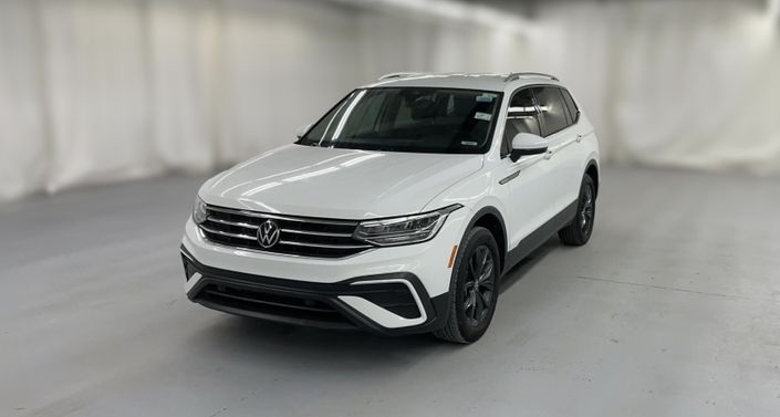 Thumbnail: 2022 Volkswagen Tiguan - 1