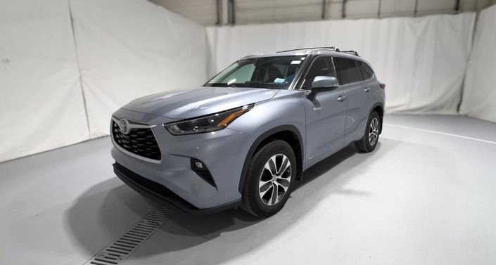 Thumbnail: 2021 Toyota Highlander - 1
