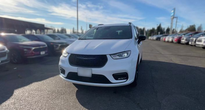 Thumbnail: 2025 Chrysler Pacifica - 1