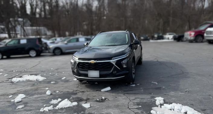 Thumbnail: 2025 Chevrolet Trax - 1