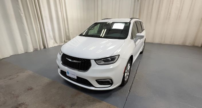 Thumbnail: 2022 Chrysler Pacifica - 1