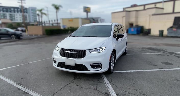 Thumbnail: 2025 Chrysler Pacifica - 1