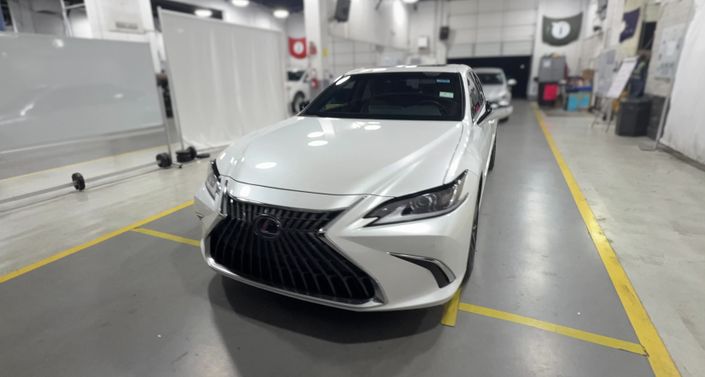 Thumbnail: 2022 Lexus ES - 1