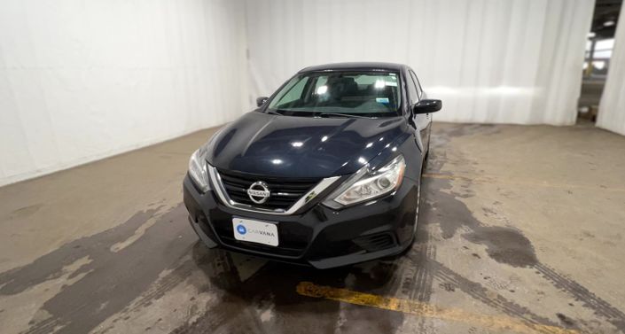 Thumbnail: 2017 Nissan Altima - 1