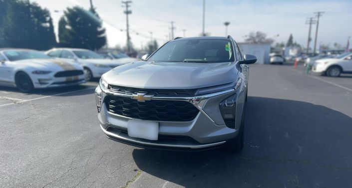 Thumbnail: 2025 Chevrolet Trax - 1