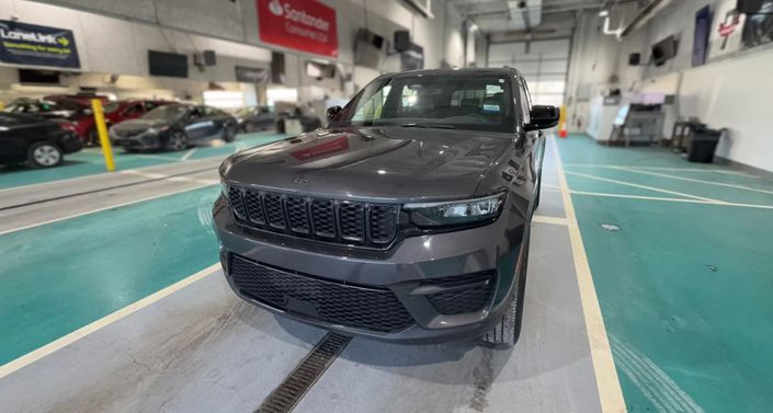 Thumbnail: 2023 Jeep Grand Cherokee - 1