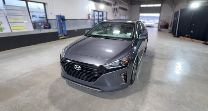 Thumbnail: 2018 Hyundai Ioniq - 1