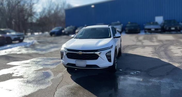 Thumbnail: 2025 Chevrolet Trax - 1