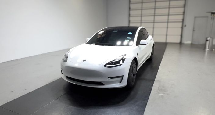 Thumbnail: 2023 Tesla Model 3 - 1