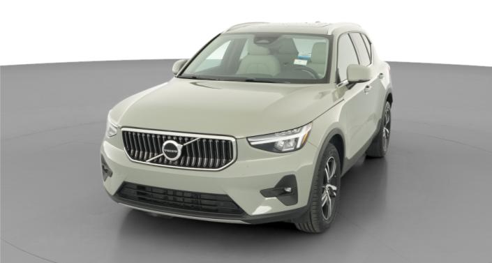 Thumbnail: 2023 Volvo XC40 - 1