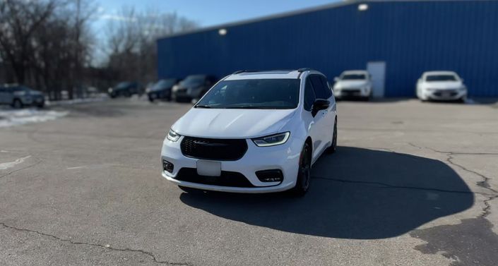 Thumbnail: 2025 Chrysler Pacifica - 1