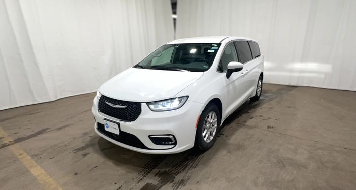 Thumbnail: 2023 Chrysler Pacifica - 1