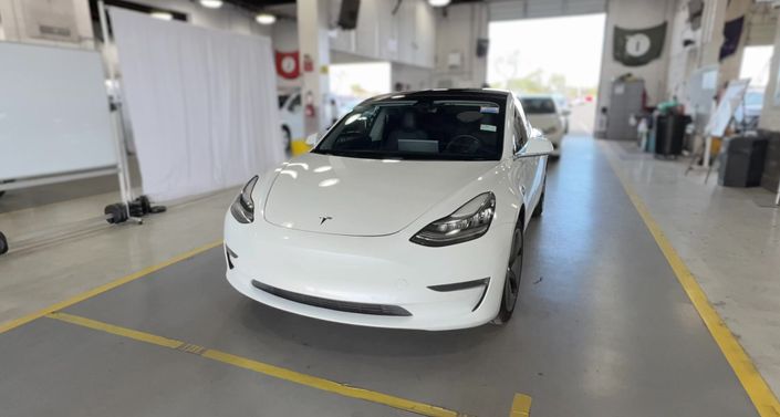 Thumbnail: 2020 Tesla Model 3 - 1