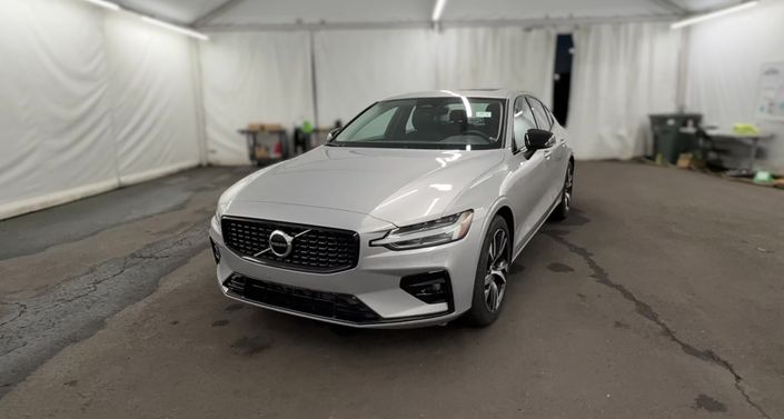 Thumbnail: 2025 Volvo S60 - 1