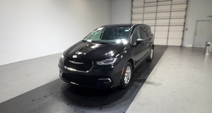 Thumbnail: 2024 Chrysler Pacifica - 1