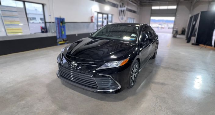 Thumbnail: 2022 Toyota Camry - 1