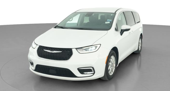 Thumbnail: 2023 Chrysler Pacifica - 1