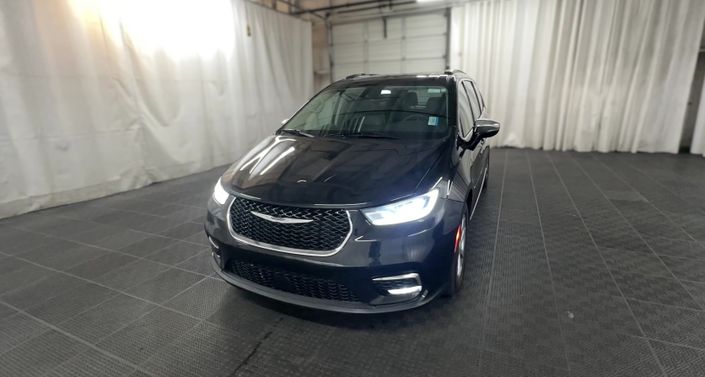 Thumbnail: 2023 Chrysler Pacifica - 1