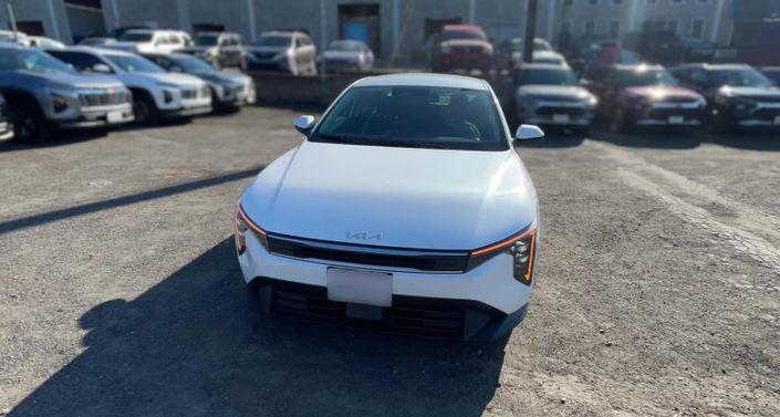 Thumbnail: 2025 Kia K4 - 1