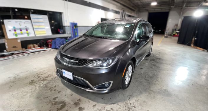 Thumbnail: 2018 Chrysler Pacifica - 1