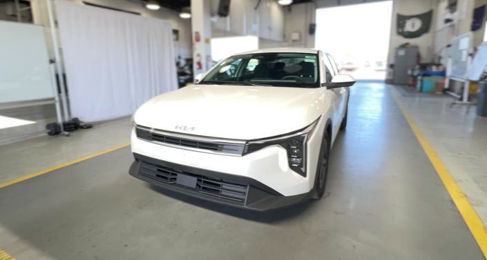 Thumbnail: 2025 Kia K4 - 1