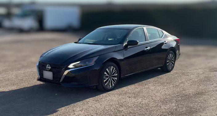 Thumbnail: 2025 Nissan Altima - 1